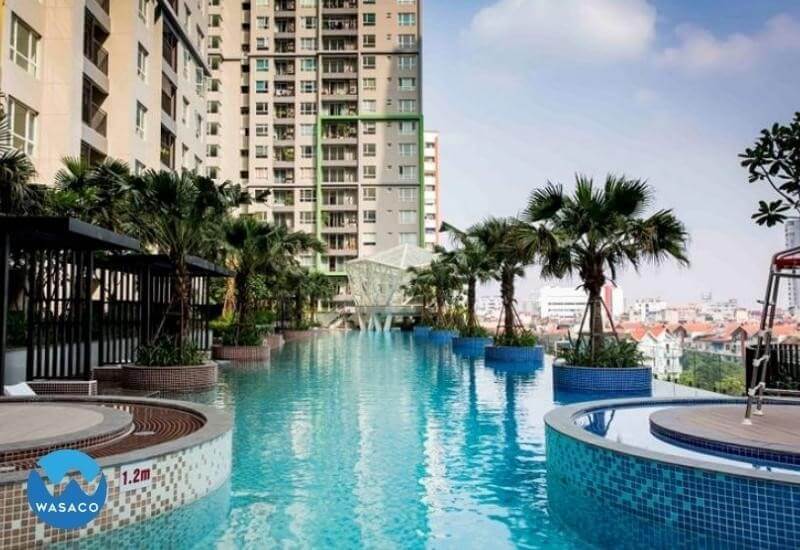 Bể bơi vô cực ở khách sạn Season Avenue Hà Đông