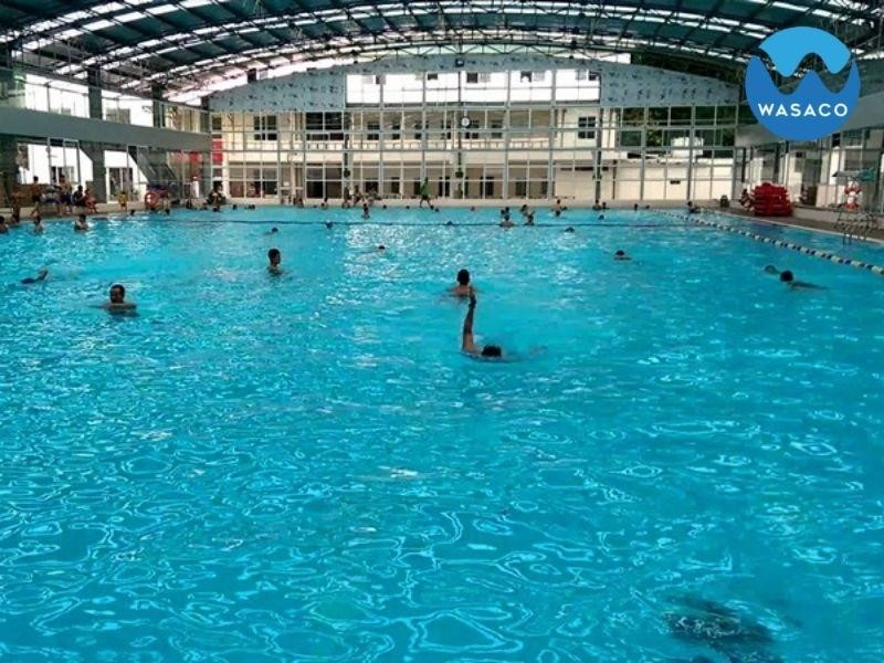 Bể bơi bốn mùa Trần Hưng Đạo ở Hoàn Kiếm
