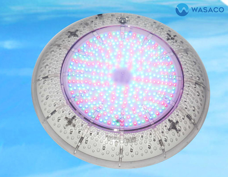 Emaux E-Lumen sử dụng nguồn điện áp 12V