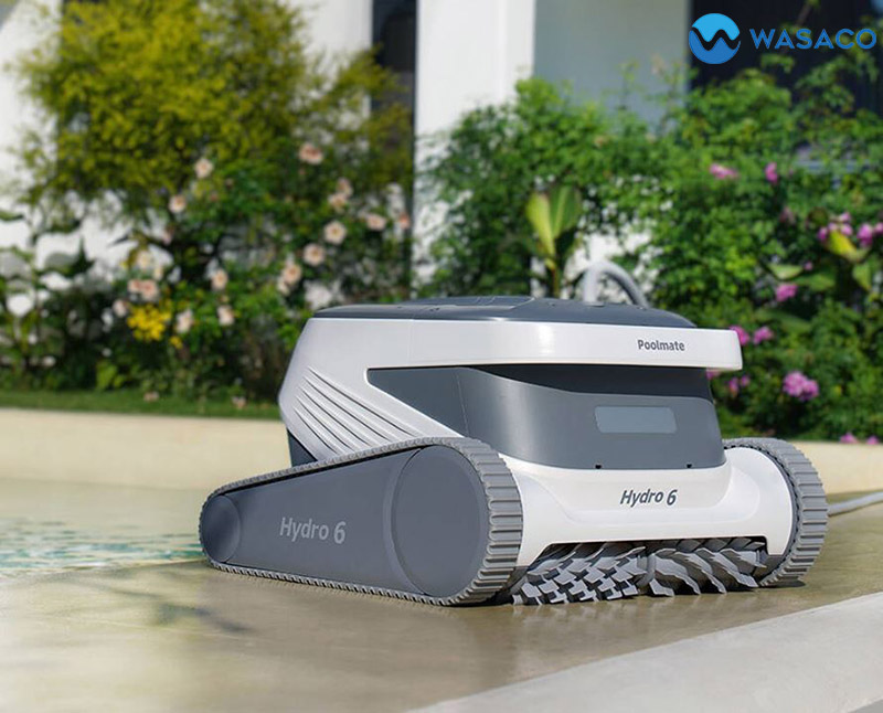 Robot vệ sinh hồ bơi